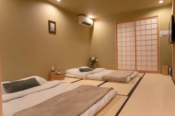 Room, 1 Bedroom (HJ-101) | Free WiFi - Tsuru Inn-Tsurumibashi (Osaka)