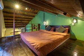 3 bedrooms, in-room safe, iron/ironing board, WiFi