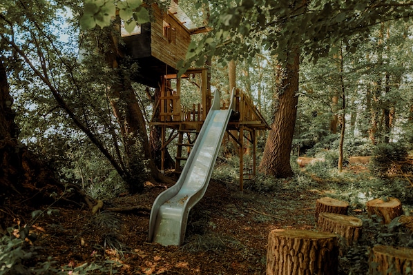 Children's play area - outdoor - Landhaus Kurzenmoor (Seester)