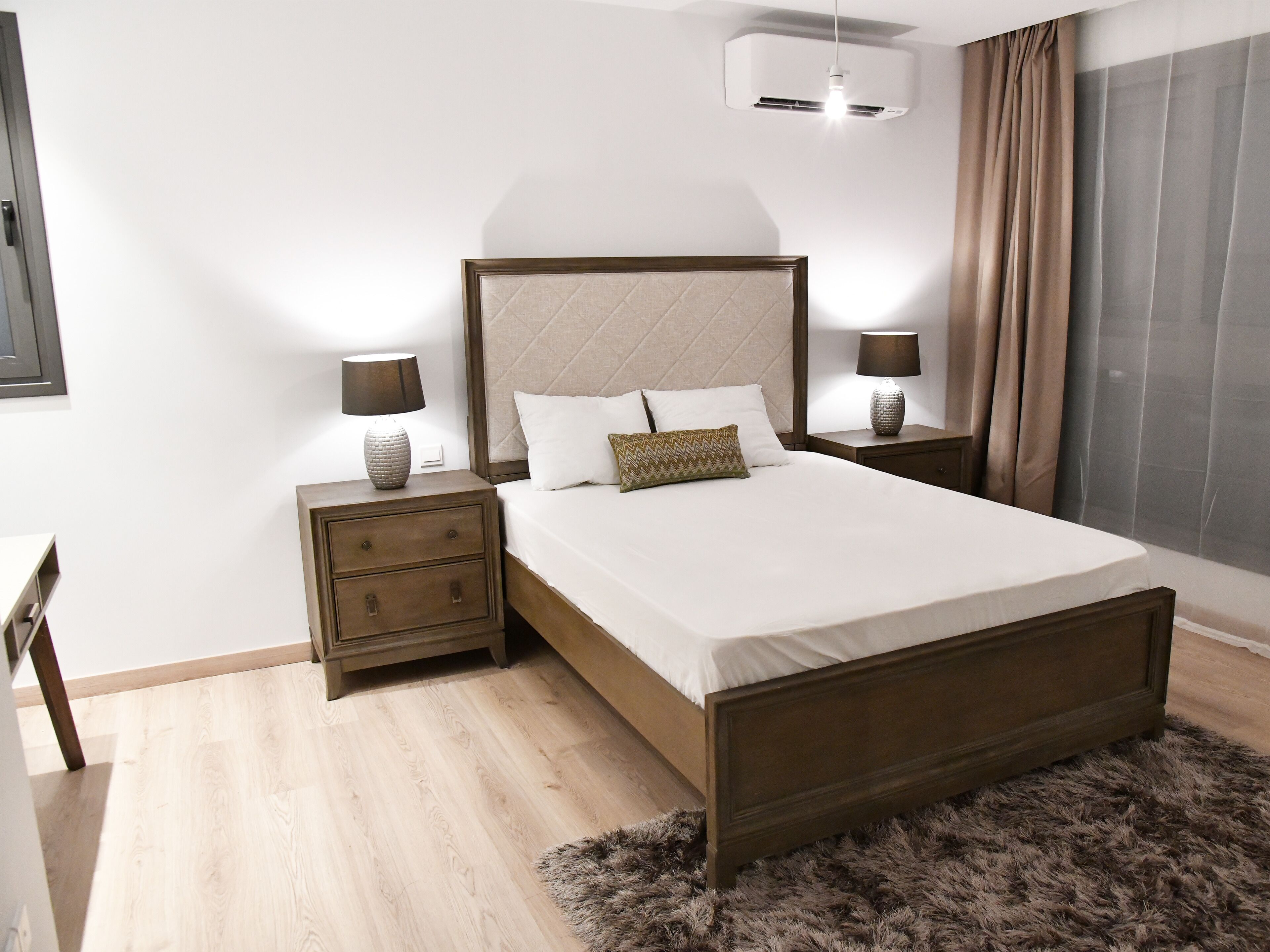 Mørklægningsgardiner, lydisolering, strygejern/strygebræt, gratis Wi-Fi