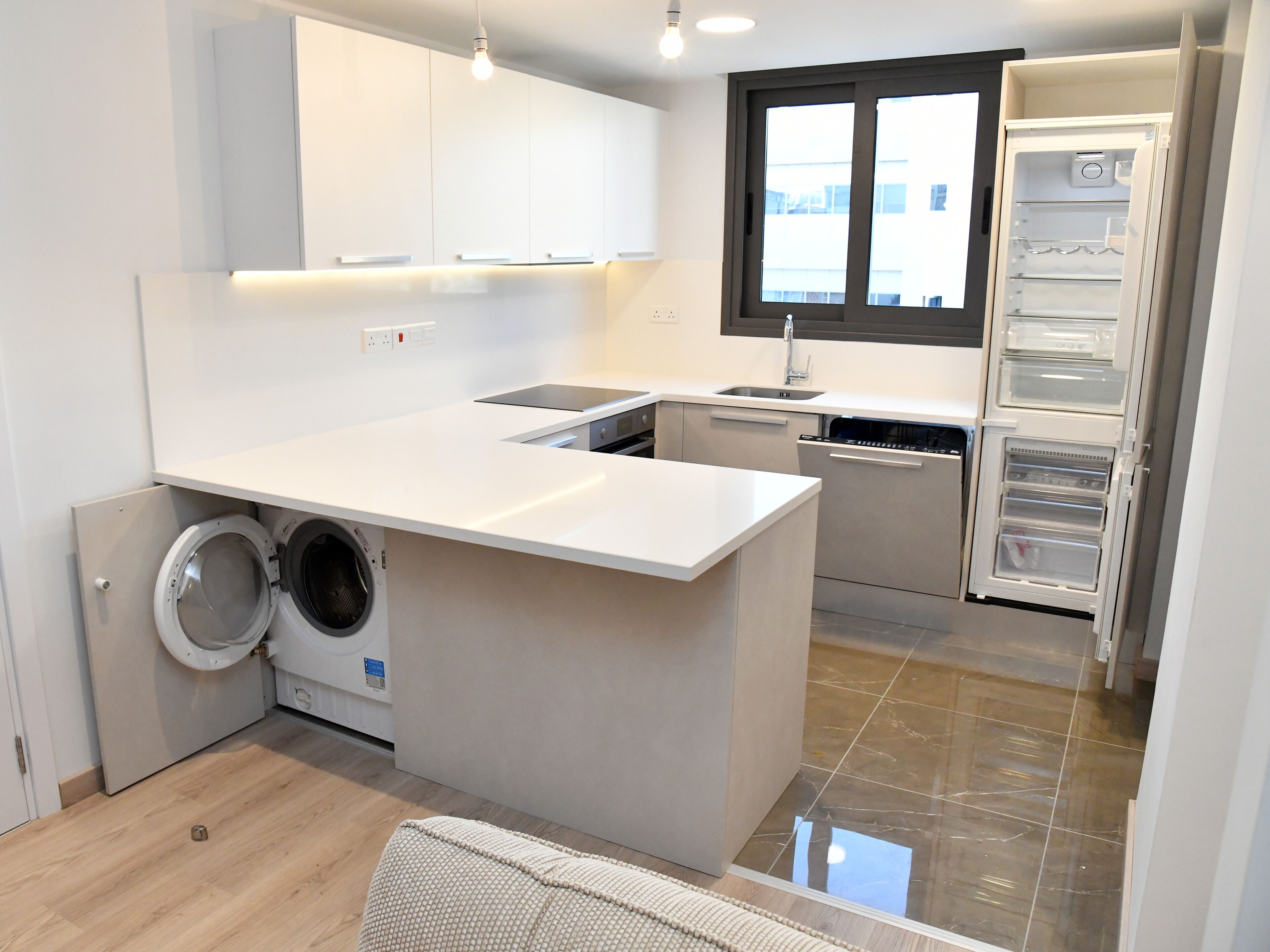 Superior-Apartment, 2 Schlafzimmer | Eigene Küche | Großer Kühlschrank, Ofen, Herdplatte, Geschirrspüler