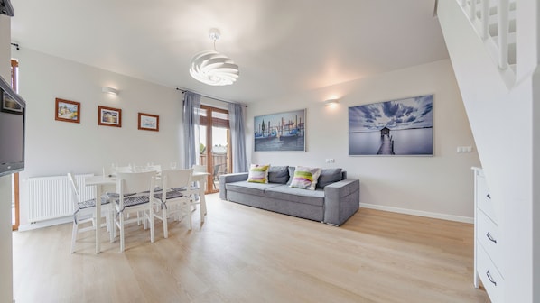 Apartment (11, ul. Wojska Polskiego 77) | Living area