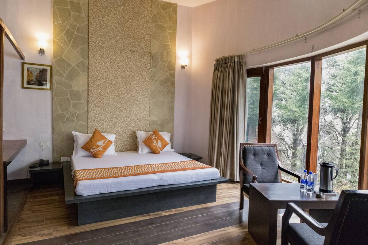 Family Cottage | 1 bedroom, desk, free WiFi