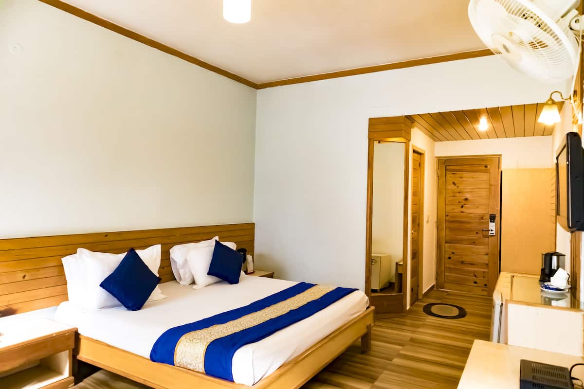 Deluxe Double or Twin Room, Balcony, Garden Area | 1 bedroom, desk, free WiFi