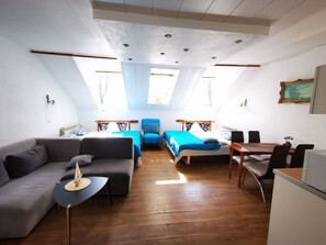 Meridian Apartment with Sauna | Iron/ironing board, free WiFi, bed sheets - Meridian Apartments (Klaipeda)