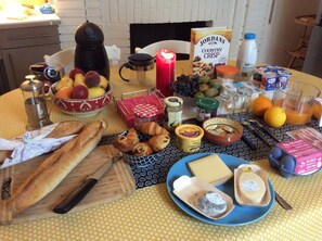 Gratis kontinental frukost varje dag