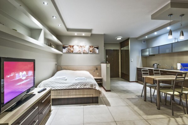 Estudio (40) | Tabla de planchar con plancha, wifi gratis y ropa de cama