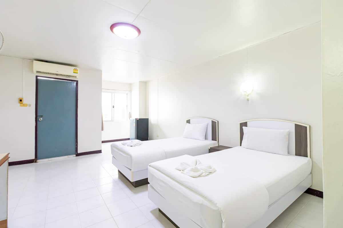 Deluxe Twin Room | Free WiFi