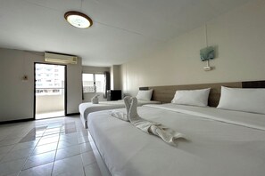 Deluxe Double + Single Bed | Free WiFi - Boonchai Mansion (Hat Yai)