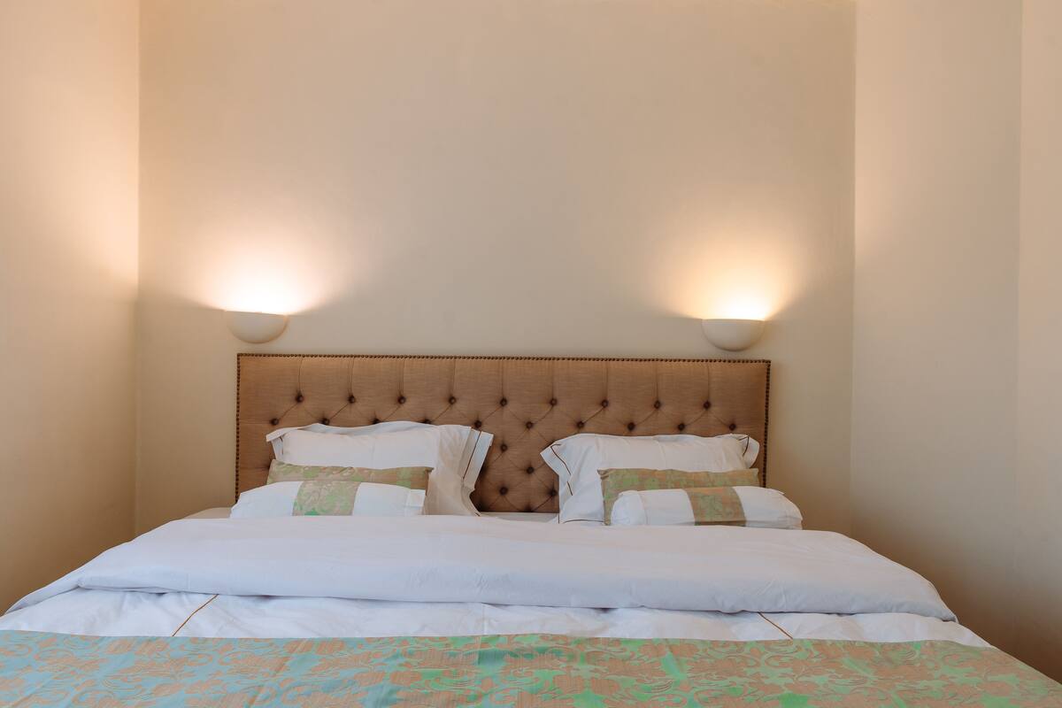 Apartment, 3 Bedrooms (C18)