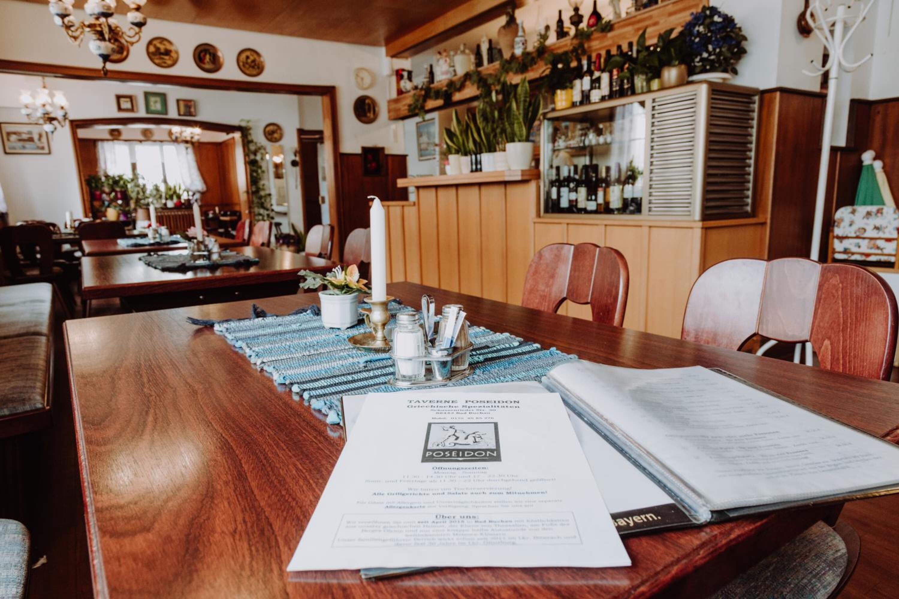 ディナーに営業 (ギリシャ料理)