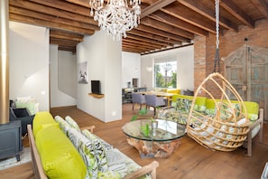 Classic Apartment | Living room