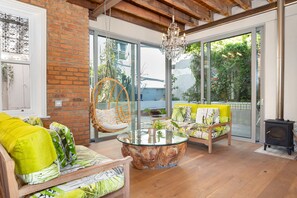 Classic Apartment | Living room