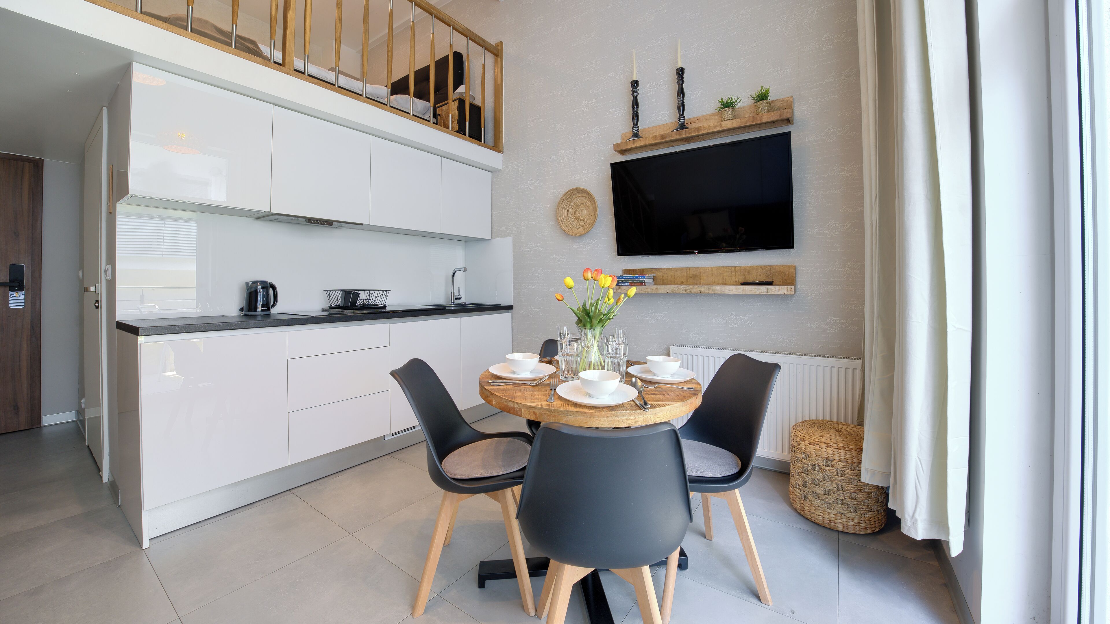 Appartement (11) | Cuisine privée | Réfrigérateur, surface de cuisson, bouilloire électrique