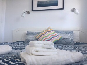 1 slaapkamer, een strijkplank/strijkijzer, wifi, beddengoed