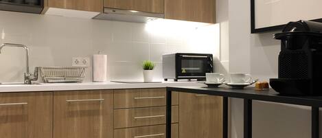 Apartment, 1 Bedroom | Private kitchenette | Fridge, oven, stovetop, espresso maker