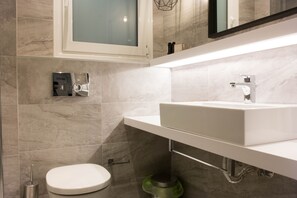 Apartment, 1 Bedroom | Bathroom
