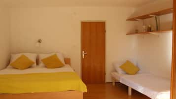 1 bedroom, desk, iron/ironing board, free WiFi