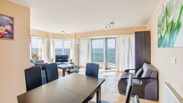 Apartment, Sea View (UG 1010 A) | 1 bedroom, free WiFi, bed sheets