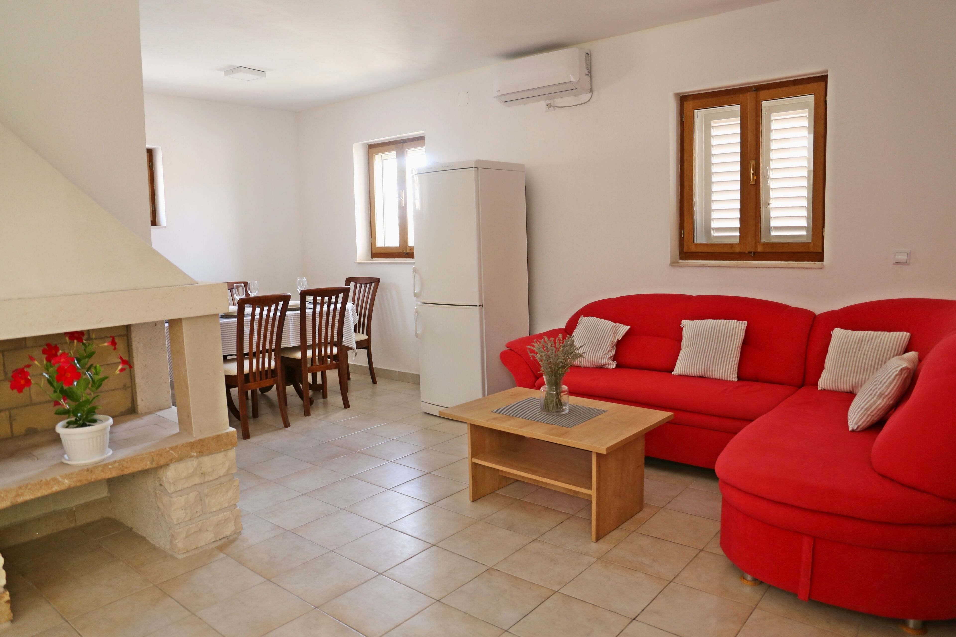House, 2 Bedrooms | Living area | Flat-screen TV, Netflix, streaming services