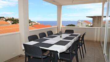 Villa | Terrace/patio