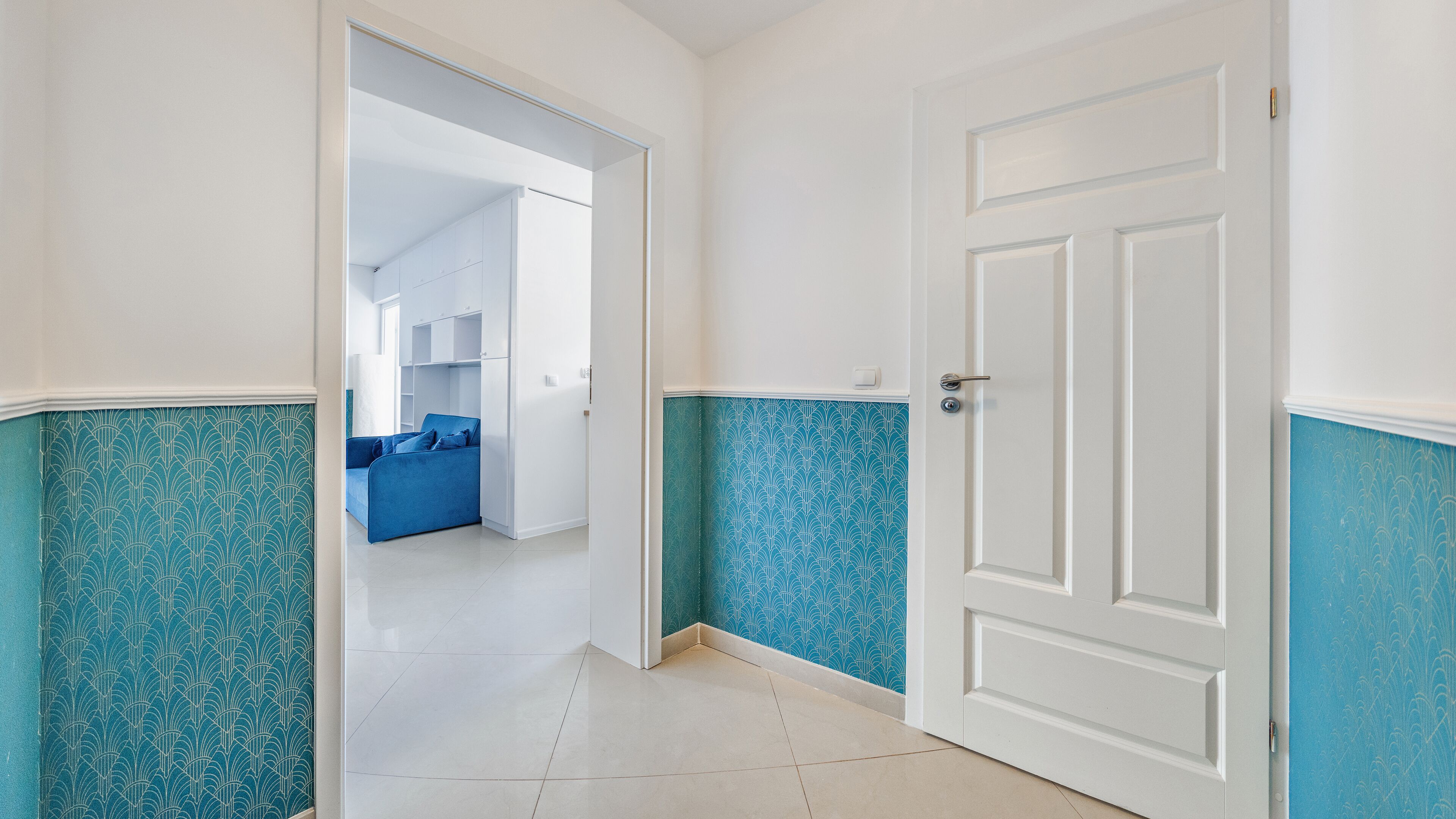 Apartment (9) | Wohnbereich | 30-Zoll-Flachbildfernseher mit Satellitenempfang, Fernseher