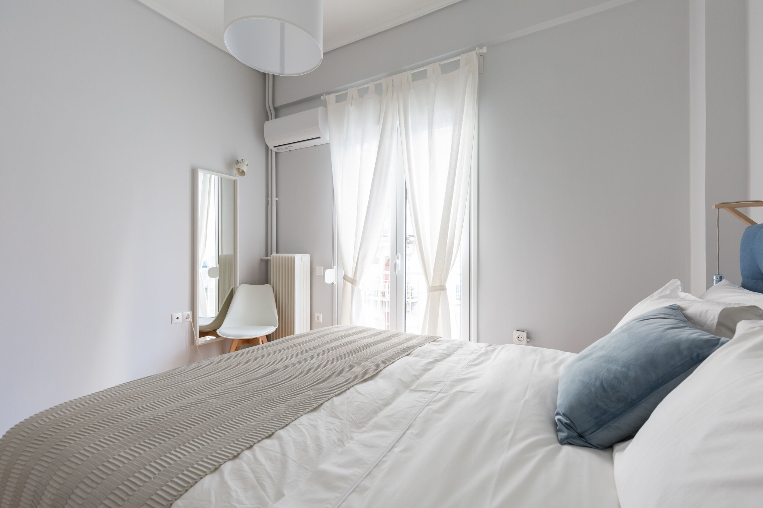 Apartment | 1 bedroom, desk, laptop workspace, blackout drapes