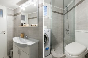 Apartment | Bathroom | Shower, rainfall showerhead, free toiletries, hair dryer