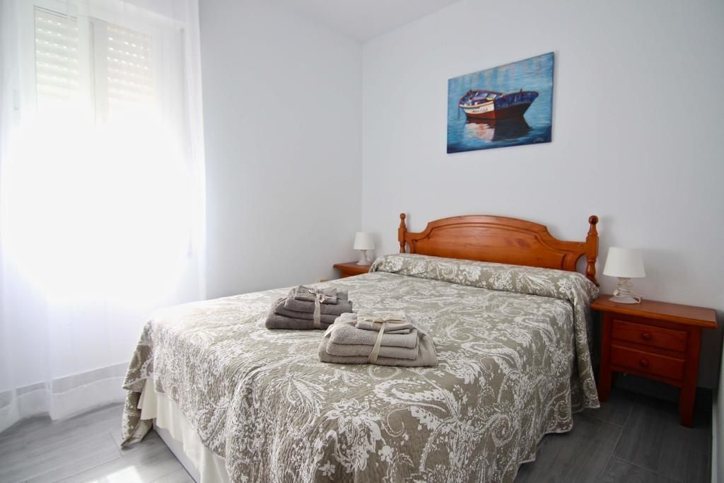 2 dormitorios, tabla de planchar con plancha, wifi y ropa de cama