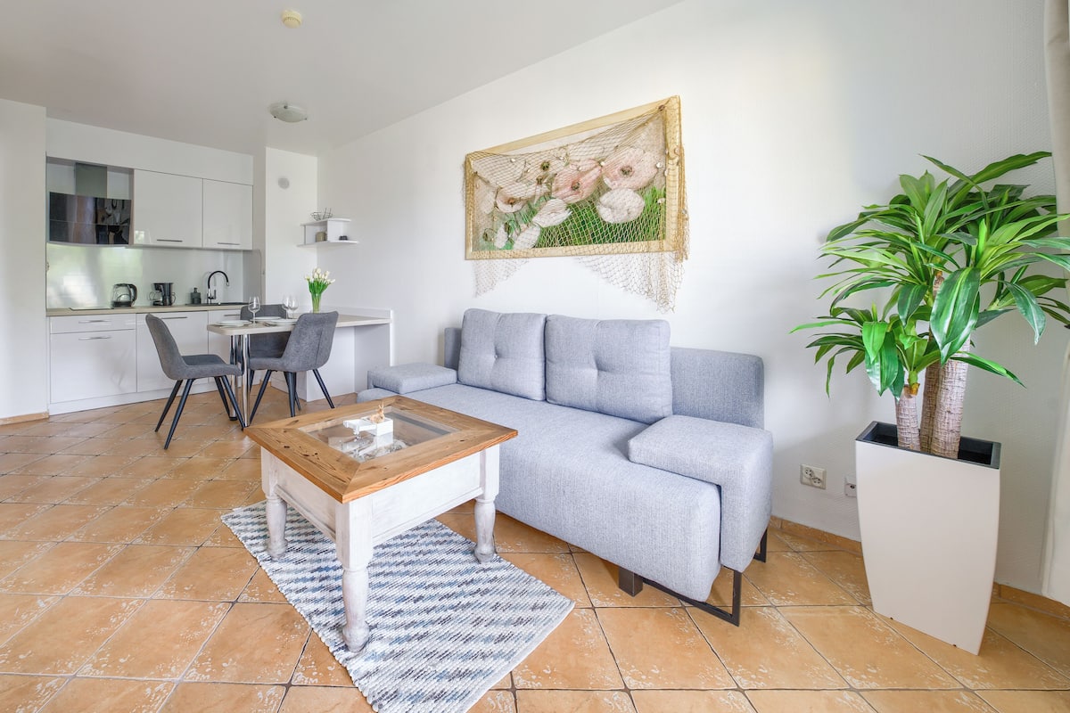 Apartament (A25) | Living area | Flat-screen TV