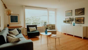 Luxury Apartment (71 sqm, incl. 75 EUR cleaning fee) | 1 bedroom, free cots/infant beds, free WiFi, bed sheets