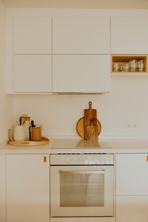 Wasserkocher, Toaster, Kochgeschirr/Geschirr/Besteck