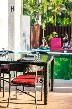 Outdoor dining