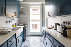 Apartment | Private kitchen | Full-size fridge, microwave, oven, stovetop - UPSTREET Acropolis Core Bright Modern Apt (Athens)