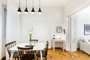Dining - UPSTREET Classy Apartments (Athens)