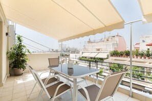 Balcony - UPSTREET Classy Apartments (Athens)
