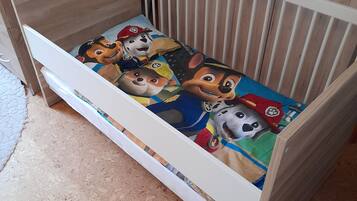 3 bedrooms, desk, iron/ironing board, travel crib