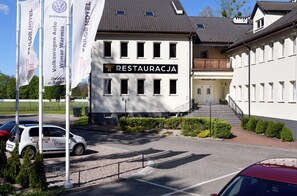 Front of property - Tailor Hotel Sport & Conference (Morag)