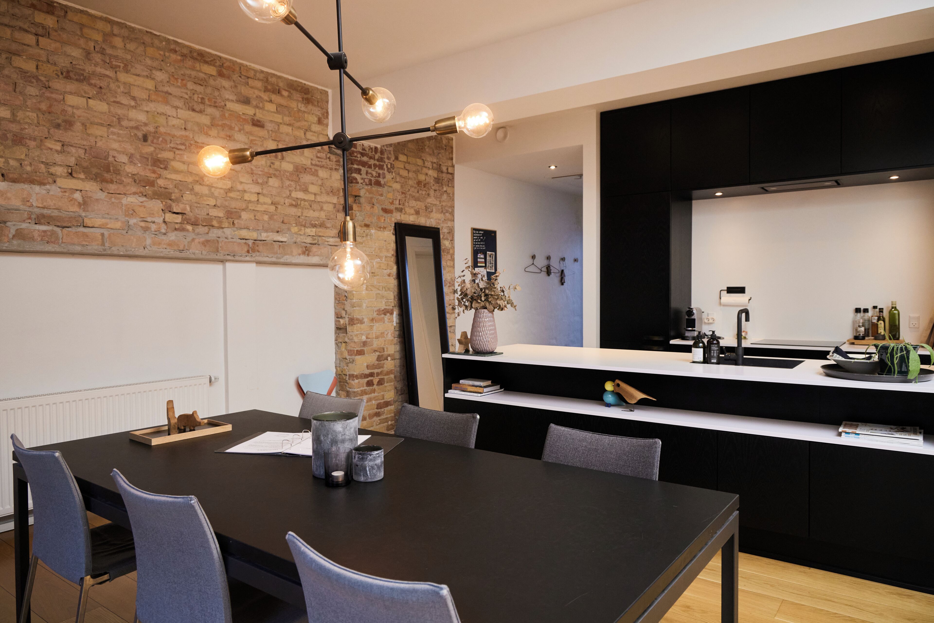 Design Studio Suite, 1 Bedroom, Non Smoking | Dining room