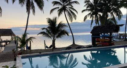 Luxury Beach Front Villa with complimentary use of golf cart - Sleep up to 6