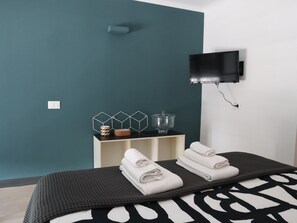4 chambres, bureau, fer et planche à repasser, accès au Wi-Fi (inclus)