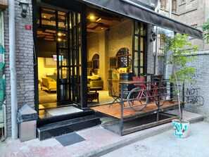 Street view - Noble House (Istanbul)