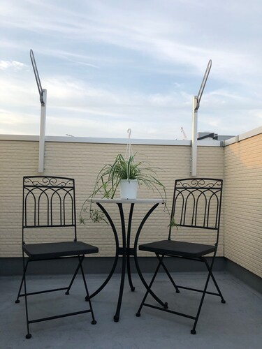 Avec parking / Maison / Station Shinkoiwa 5 min / Aéroport Disney / Narita / Tokyo / Akihabara / Ikebukuro / Shinjuku / Temple Sensoji / Arbre des cieux