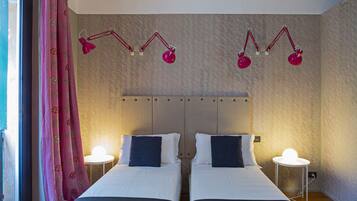 Apartment, 3 Bedrooms | 3 bedrooms, iron/ironing board, cribs/infant beds, free WiFi