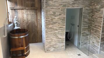 Een sauna, massagebehandelingen