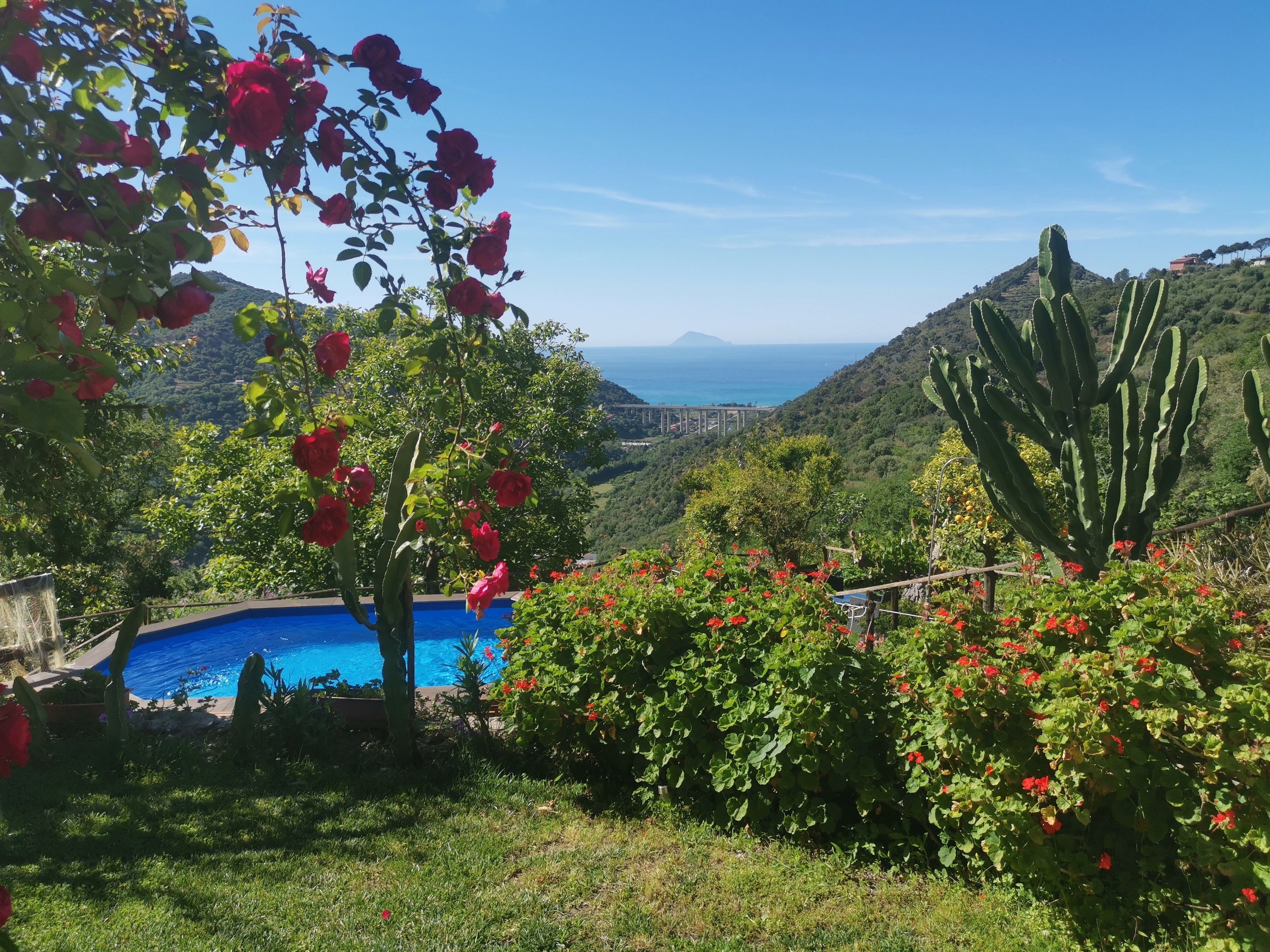 Piscine extérieure (ouverte en saison)