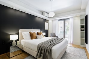 Apartamento, 1 quarto, vista para a cidade | 1 quarto, escrivaninha, espaço de trabalho para notebook