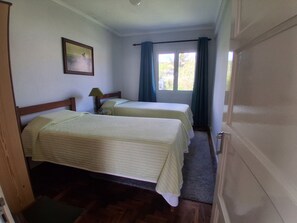 3 bedrooms, WiFi, bed sheets