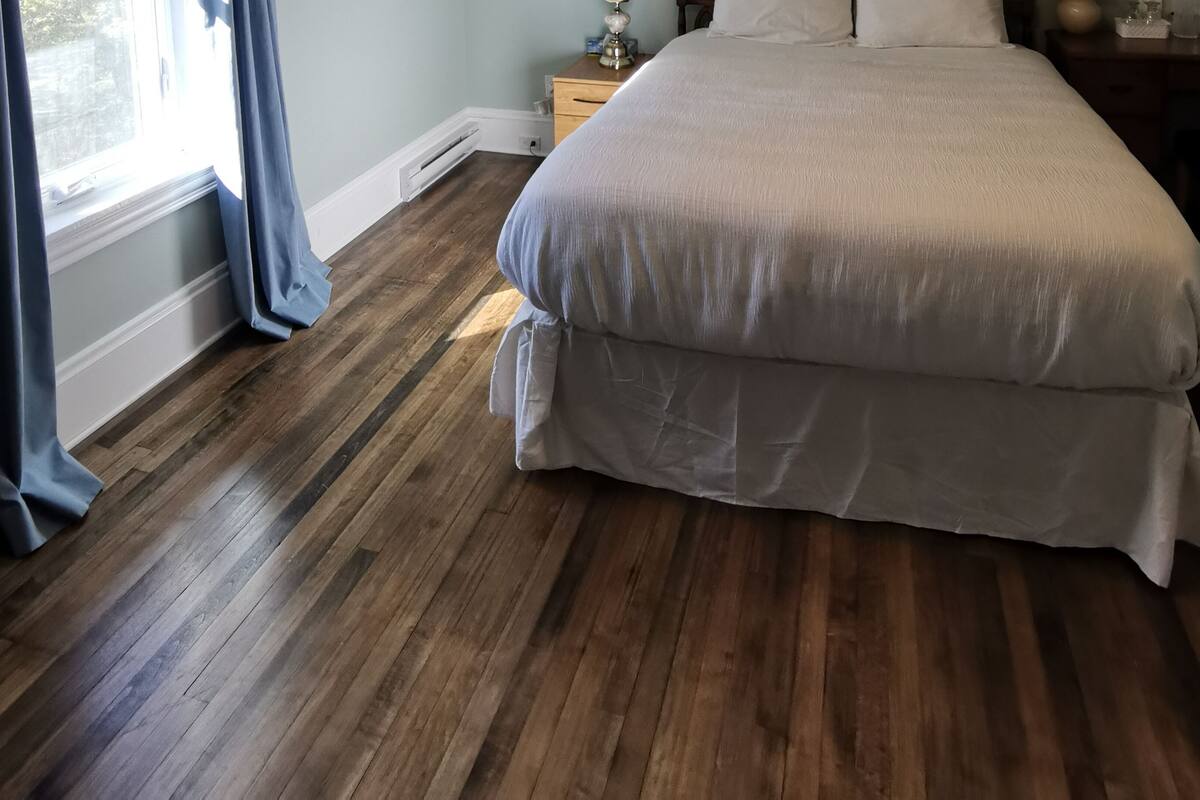 Camera Basic, 1 letto queen (I) | 1 camera, biancheria da letto di alta qualità, materassi Select Comfort