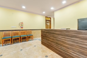 Reception - OYO Flagship 41452 Qutub Vihar (New Delhi)